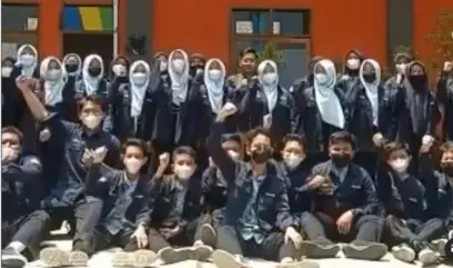 produsen kemeja kerja